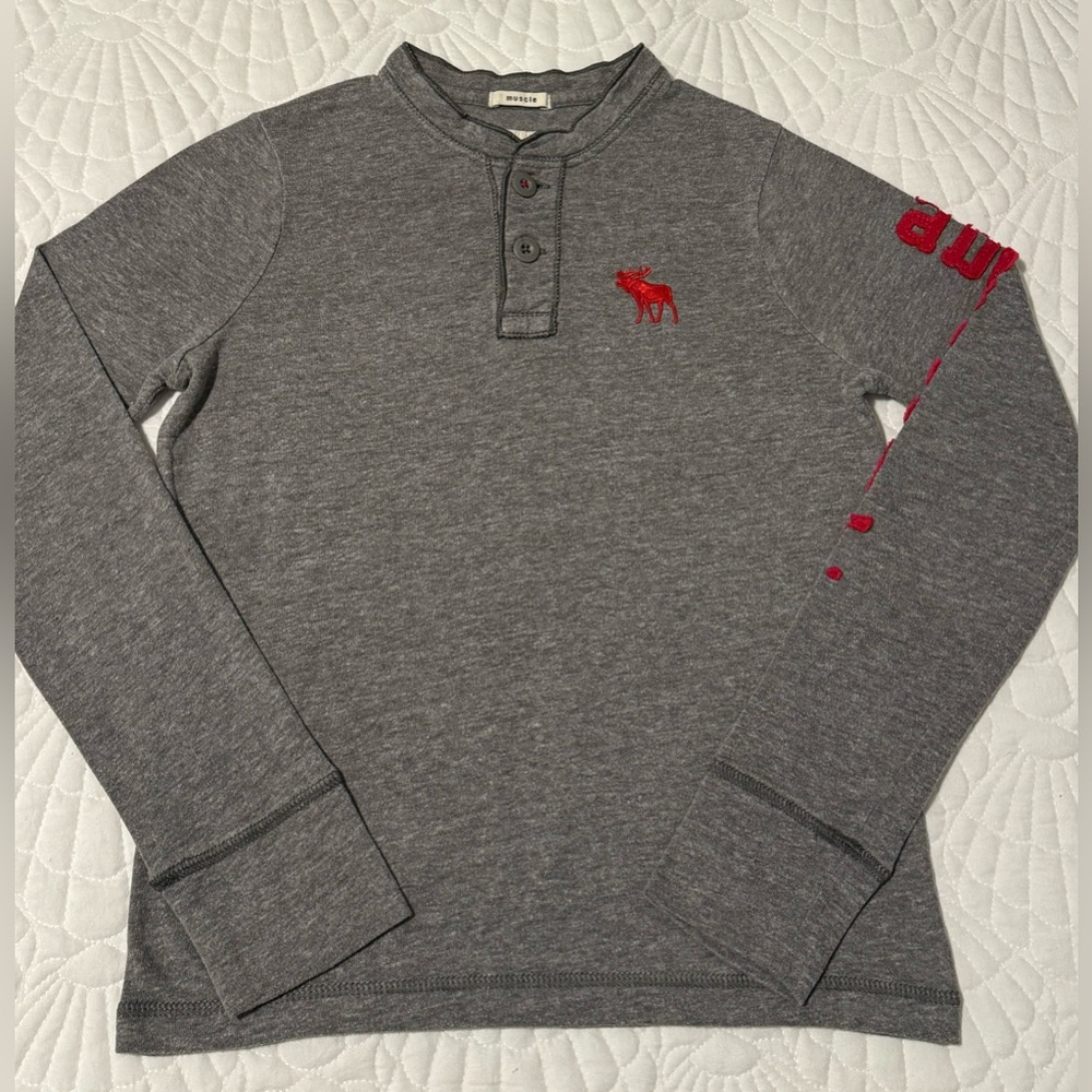 Abercrombie Kids Long Sleeve T-Shirt- kids Size S